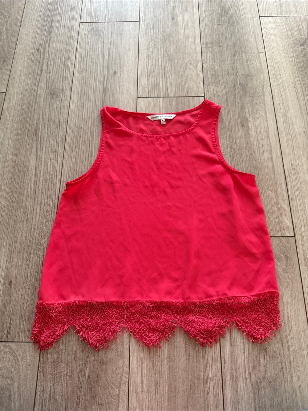 Cupcakes & Cashmere Hot Pink Lace-Hem Sleeveless Tank top size 6
